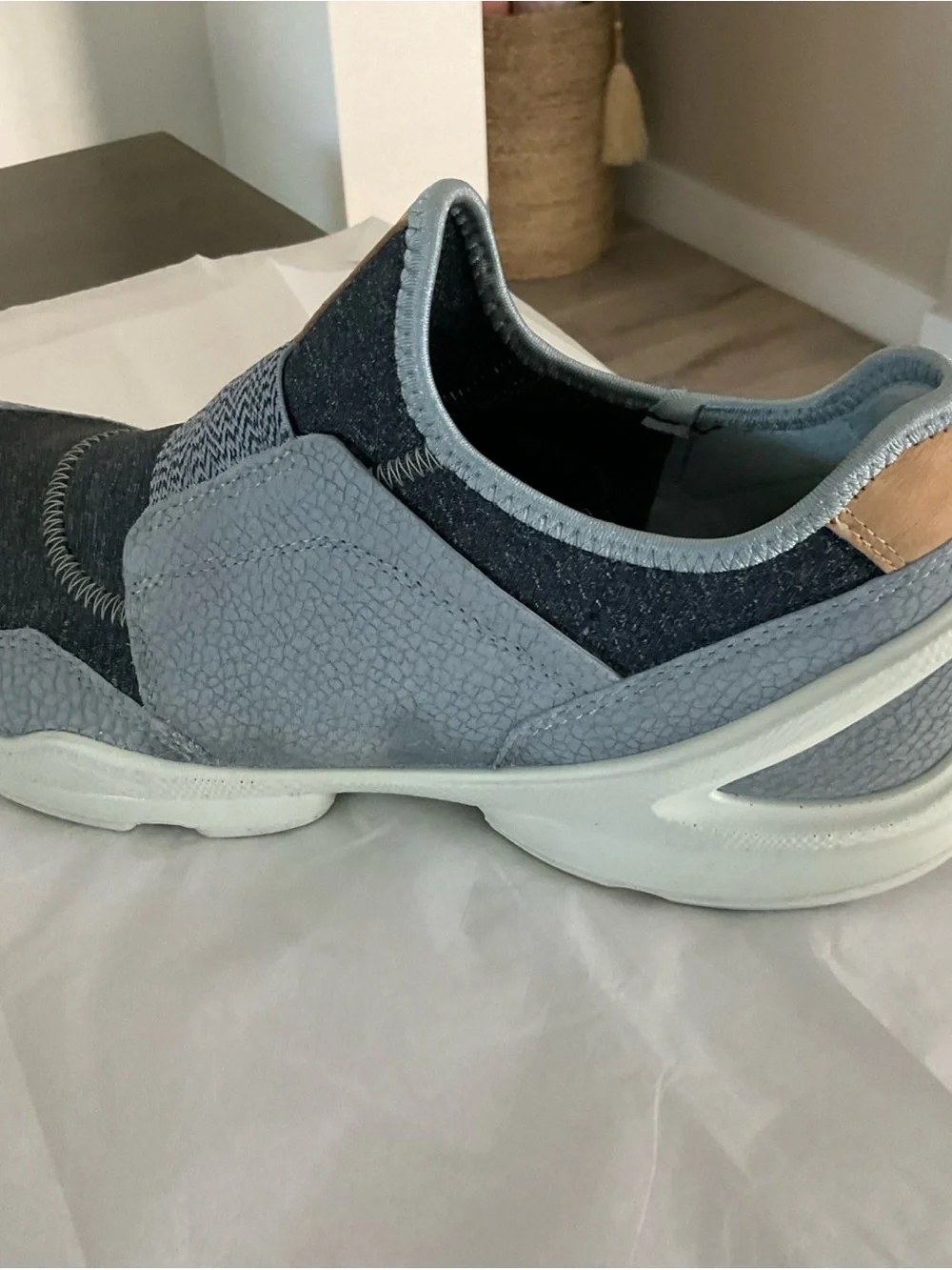 Comfort Walking Women Size 8.5 ECCO Biom Lite Slip On Gray Blue Sneakers